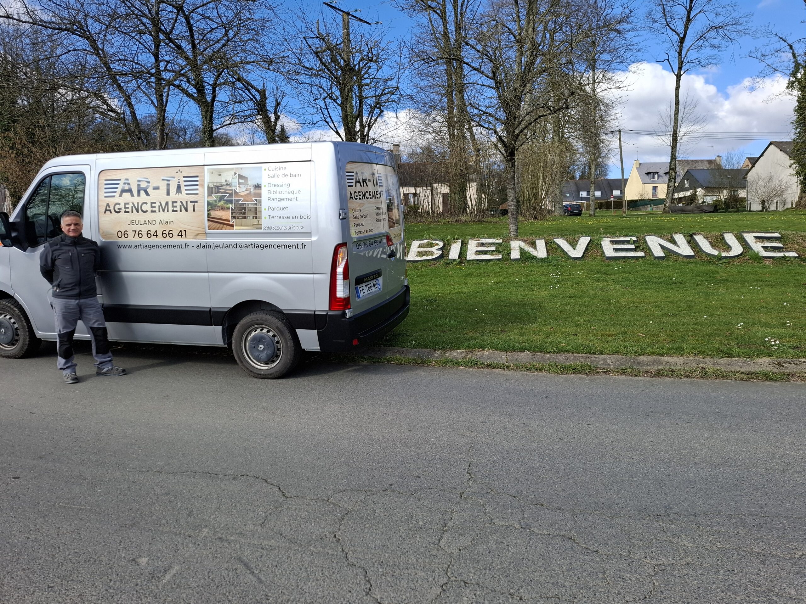 Fourgon Ar-Agencement Bienvenue